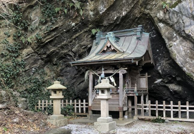 厳島神社（小浦の弁財天）